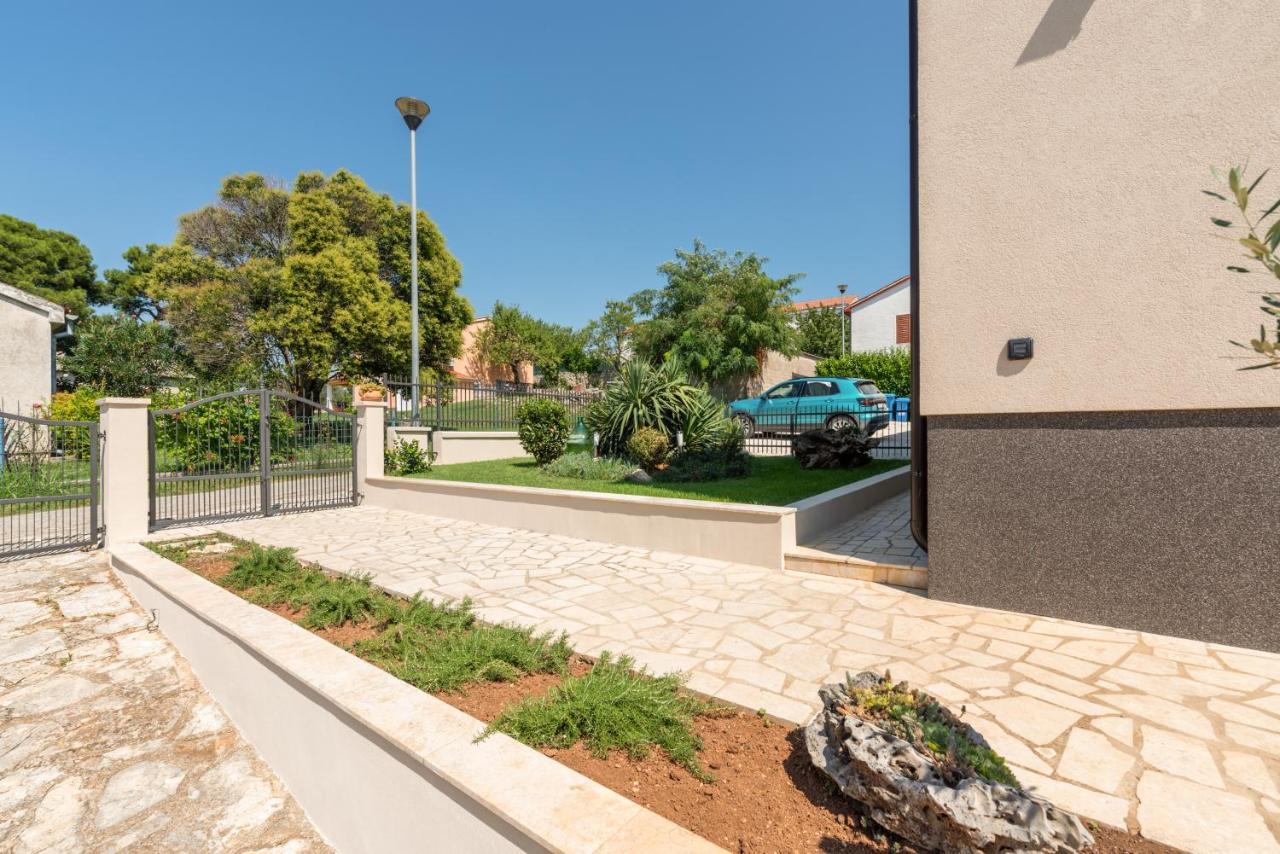 Apartament Dobrec *