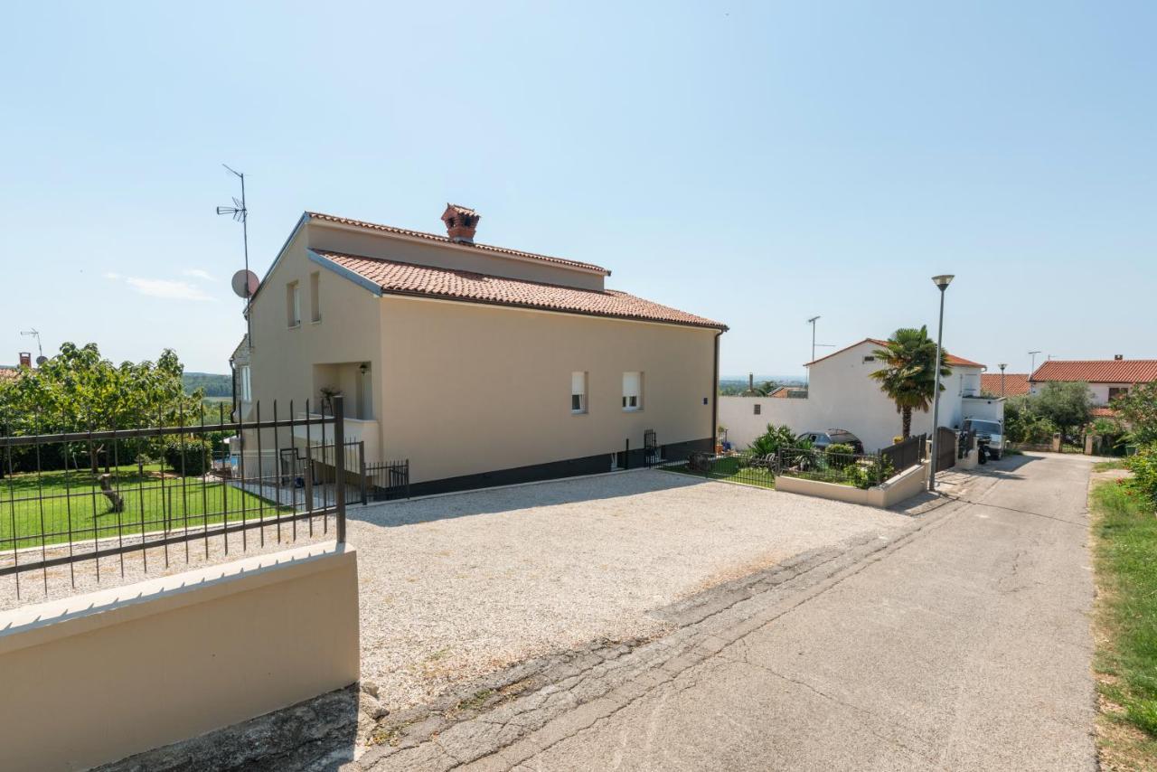 Dobrec Apartment Porec